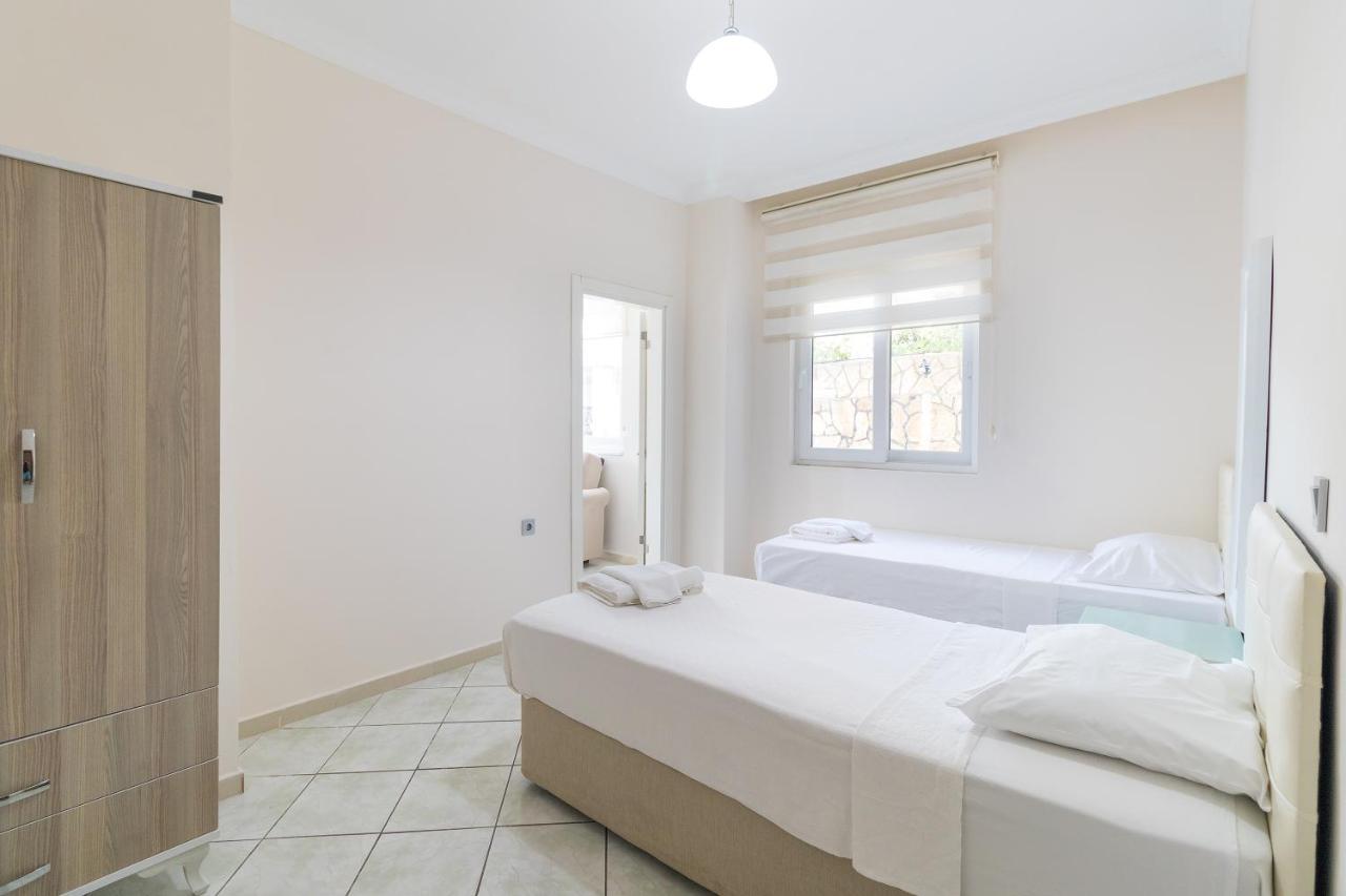 Apartments Near To City Center And Beach 말마리스 외부 사진